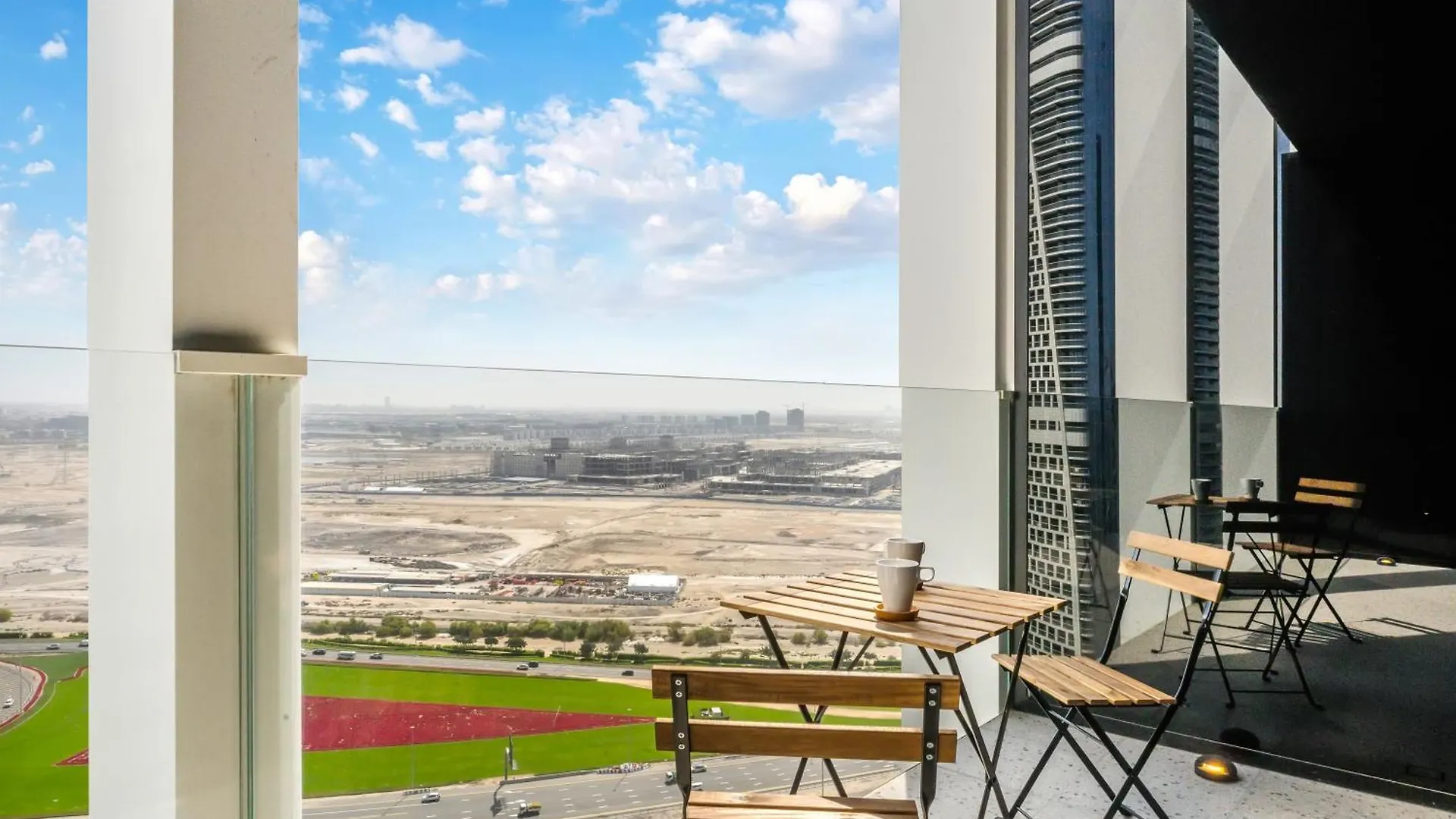 Fam Living - Upside Living - Wfh Friendly-Business Bay Apartment Dubai 0*,