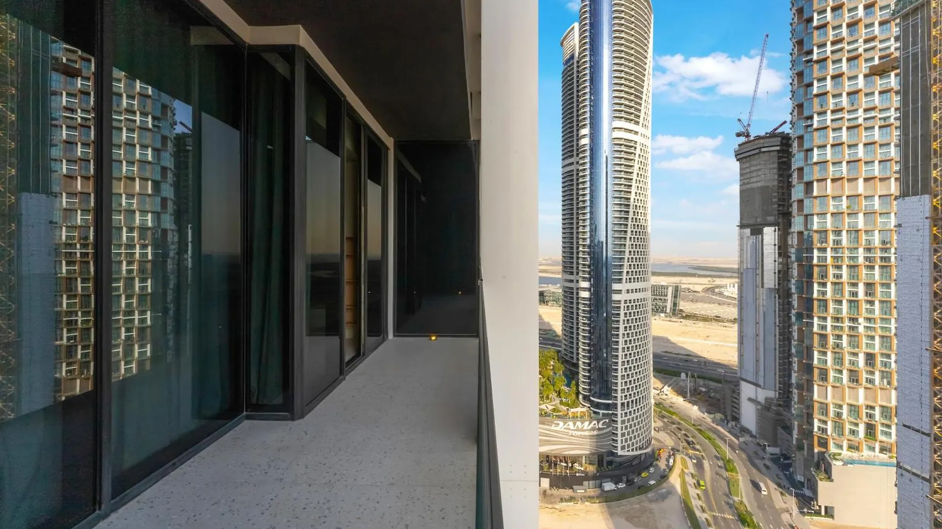 Fam Living - Upside Living - Wfh Friendly-Business Bay Apartment Dubai