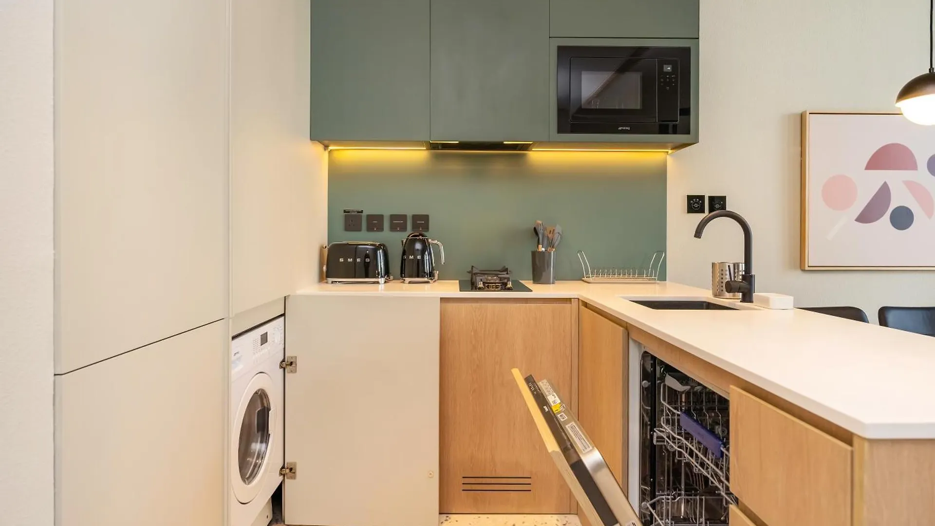 Fam Living - Upside Living - Wfh Friendly-Business Bay Apartment Dubai United Arab Emirates