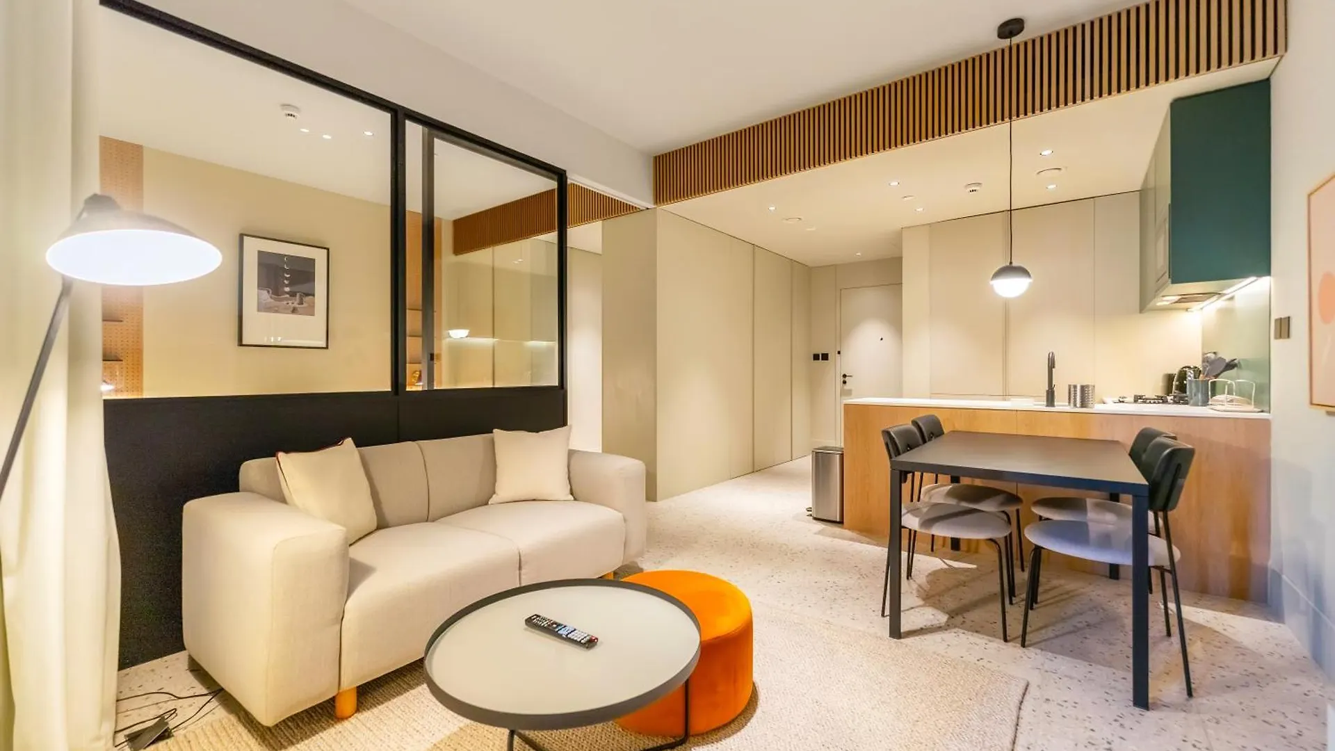 Fam Living - Upside Living - Wfh Friendly-Business Bay Apartment Dubai 0*,