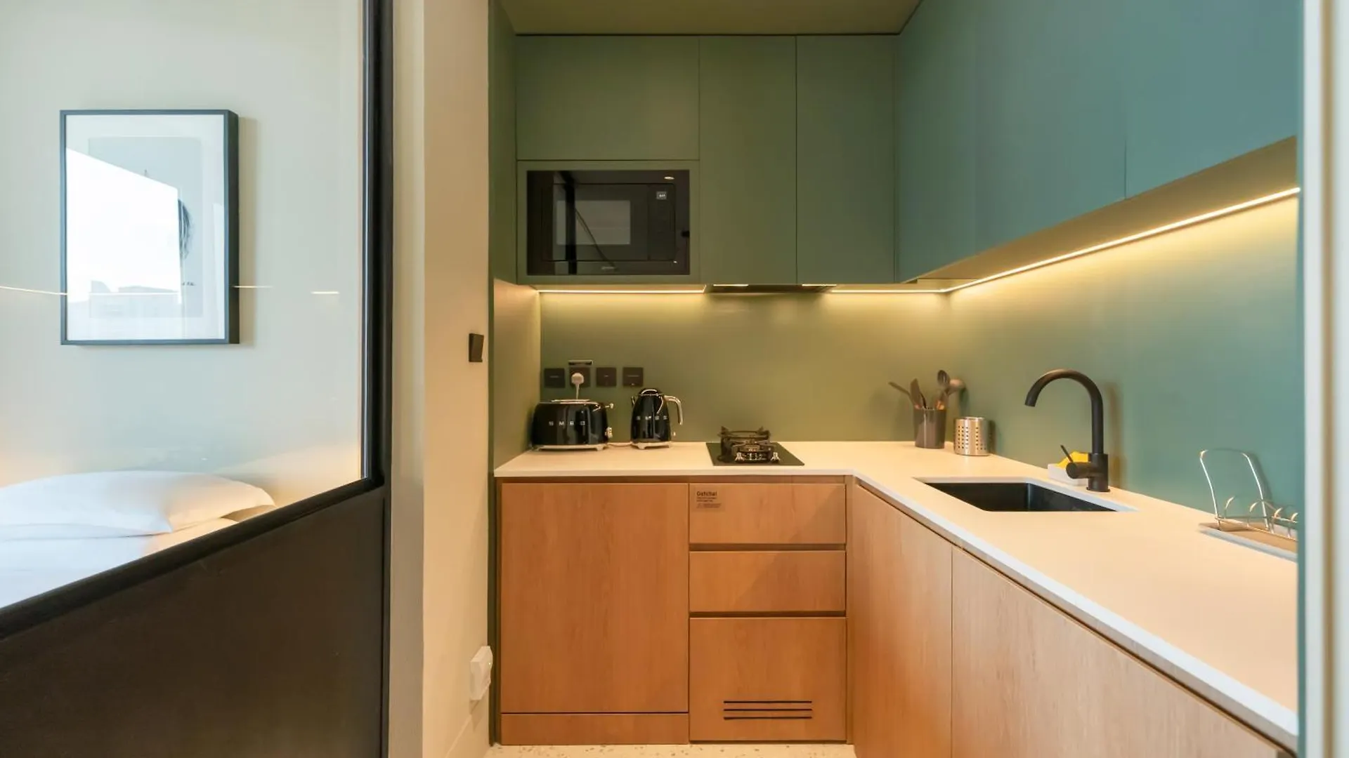 Fam Living - Upside Living - Wfh Friendly-Business Bay Apartment Dubai
